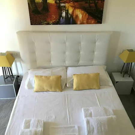 La Maison Du Port Apartment
